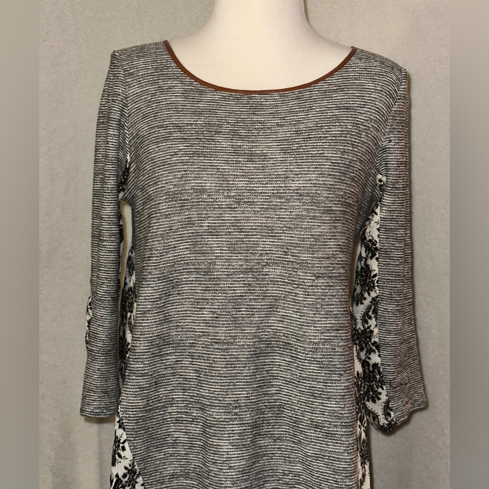 Thml Stitch Fix Button Back Blouse. Size Medium. - image 1